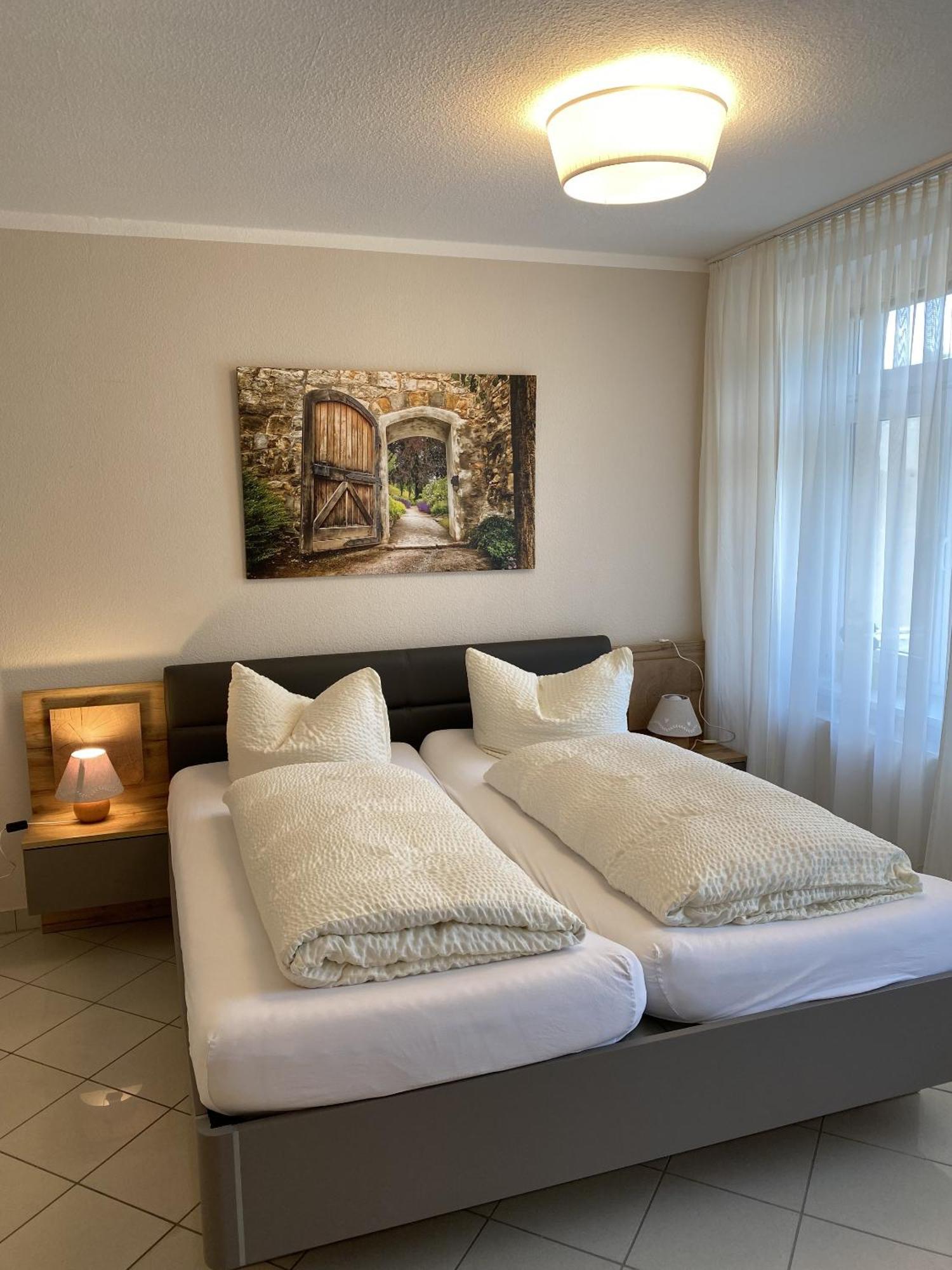 Apartments Und Zimmer Gaestehaus Matthias Дрезден Номер фото